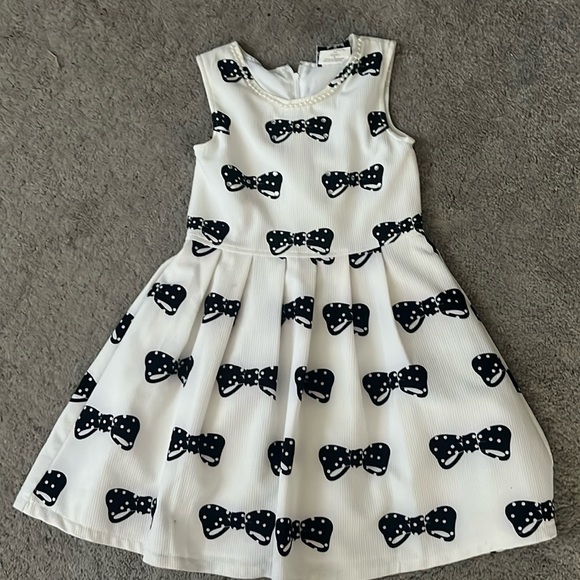 Rare Editions Other - Beautiful Rare Editions Dress 👗